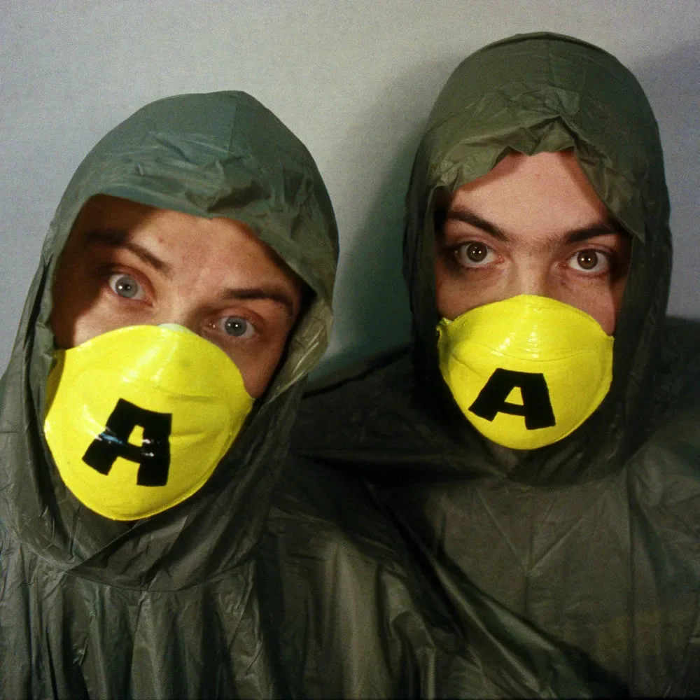 Altern 8