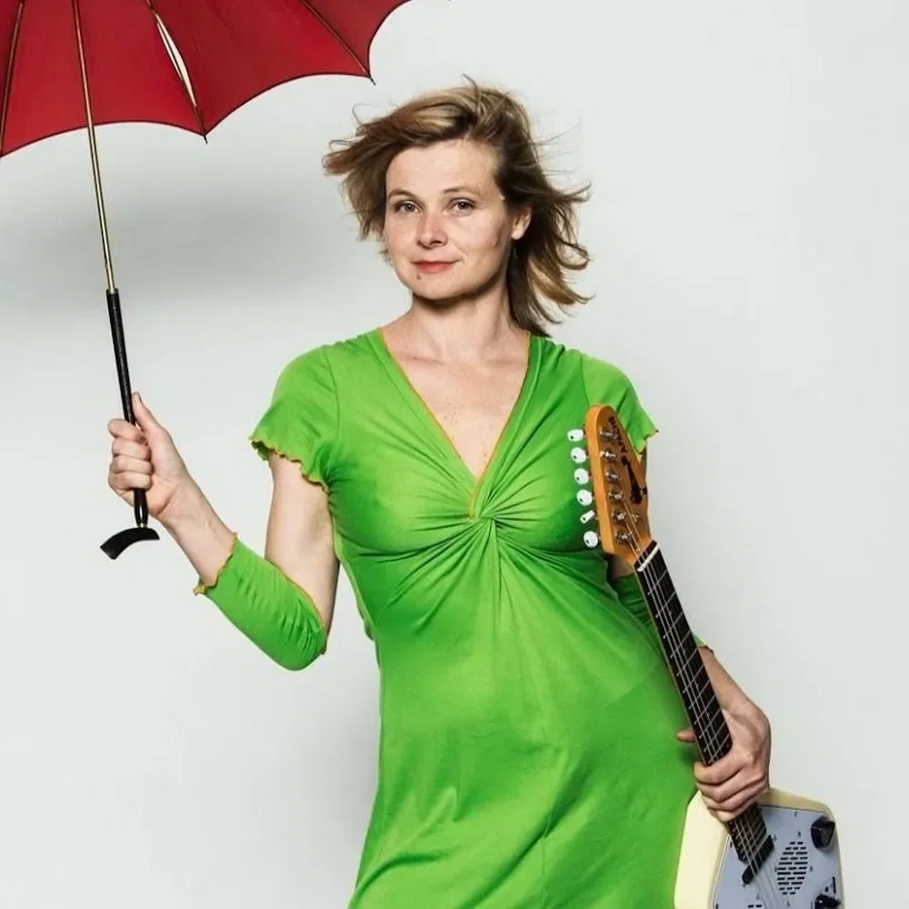 Bernadette La Hengst