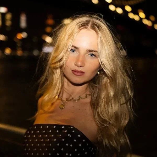 Claire Rosinkranz