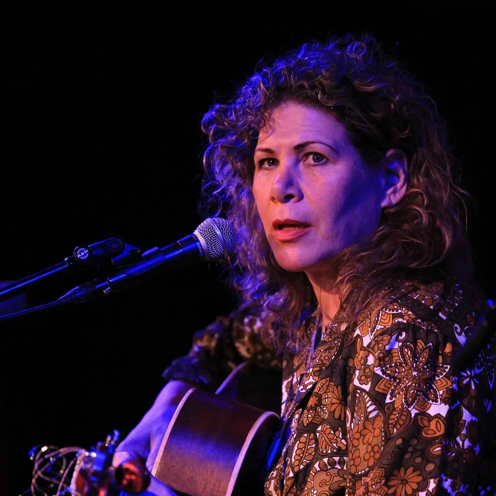 Dayna Kurtz