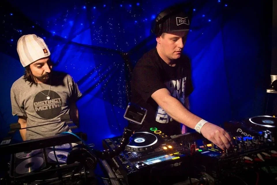 Distinct Motive - DJ