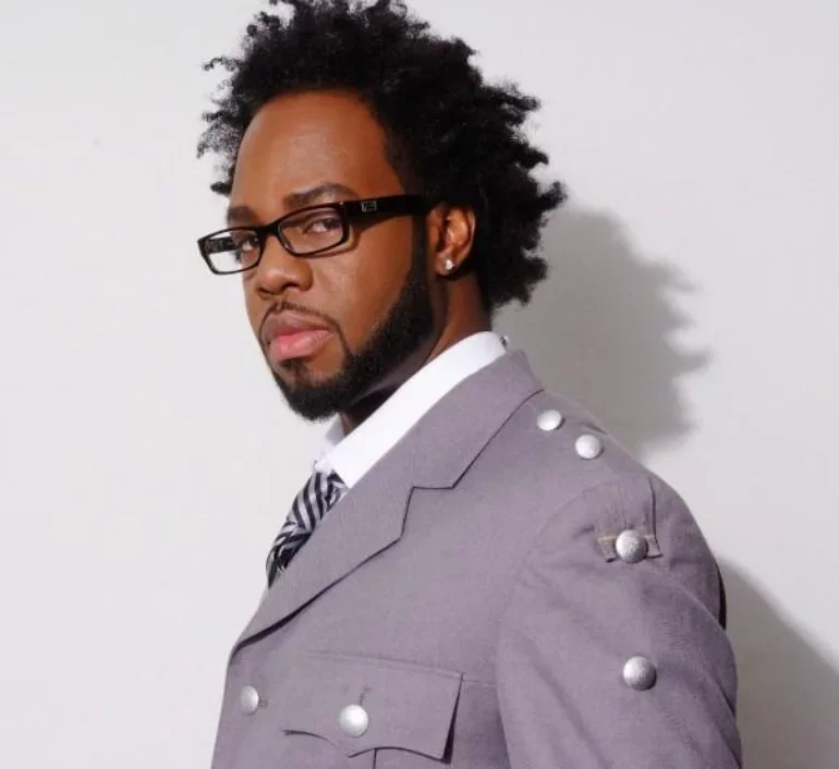 Dwele