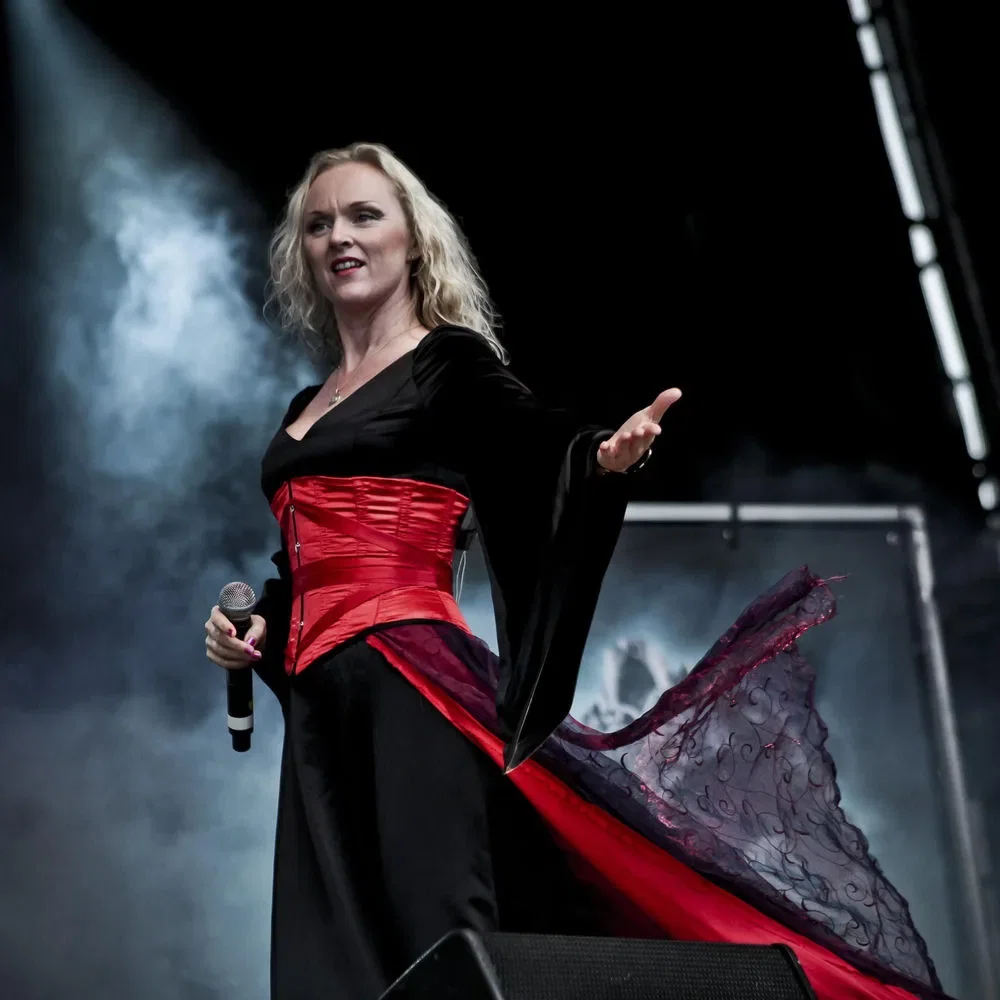 Liv Kristine