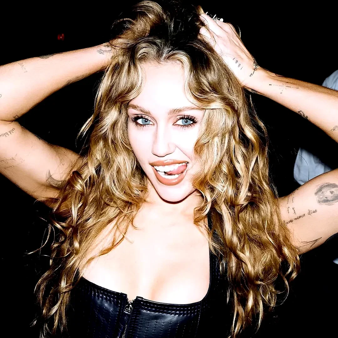 Miley Cyrus - Solista - Estados Unidos - POP