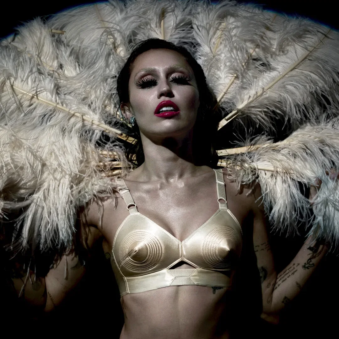Miley Cyrus - Solista - Estados Unidos - POP