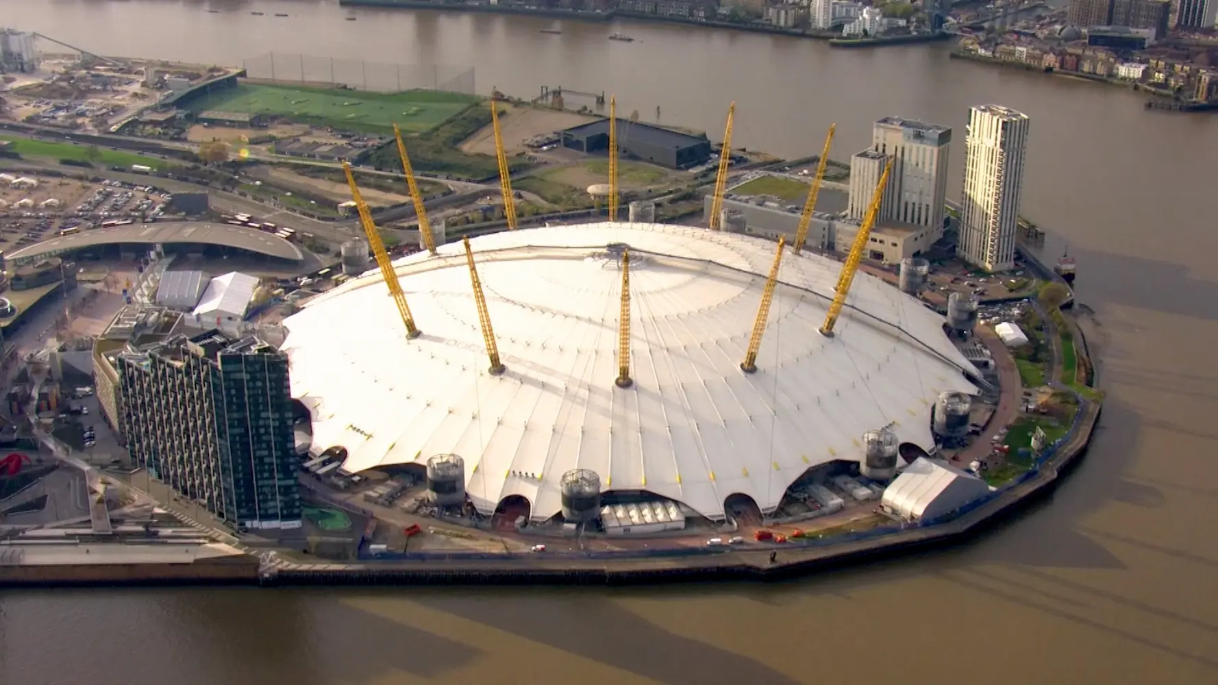AKON - O2 Arena