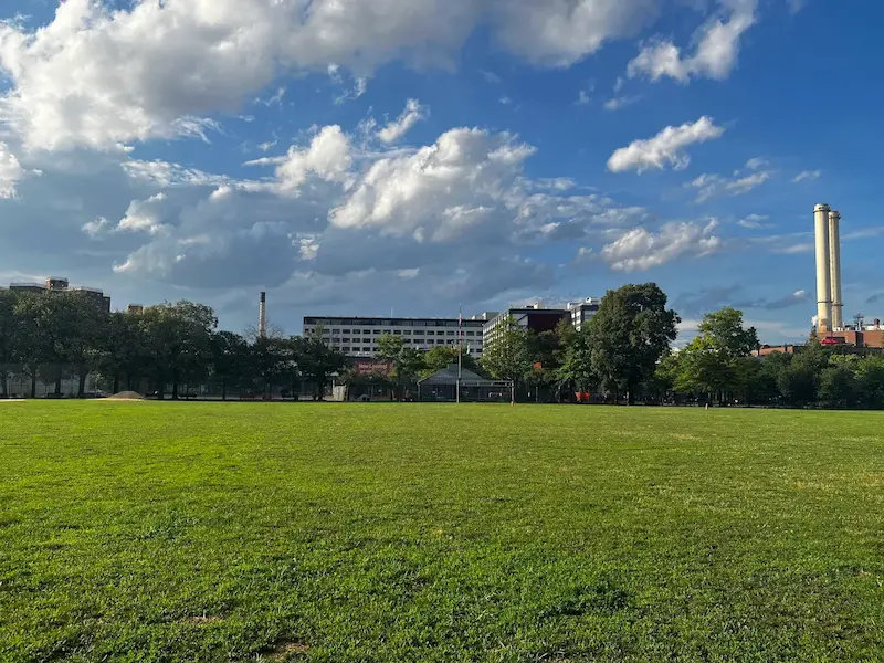 Commodore Barry Park